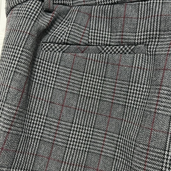 HILARY RADLEY stretch plaid trousers.  Size 12 - Picture 5 of 8